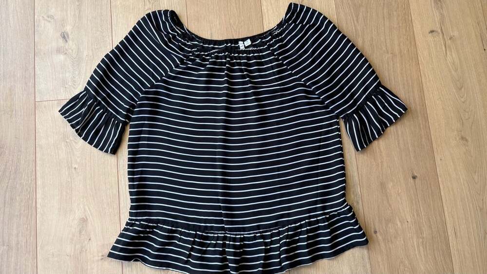 ELLE Striped Off-Shoulder Blouse Size M Black White Ruffle Hem